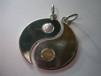 colgante yin-yang oro plata